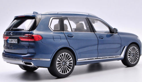 Dealer Edition 1:18 BMW X7 G07 Blue