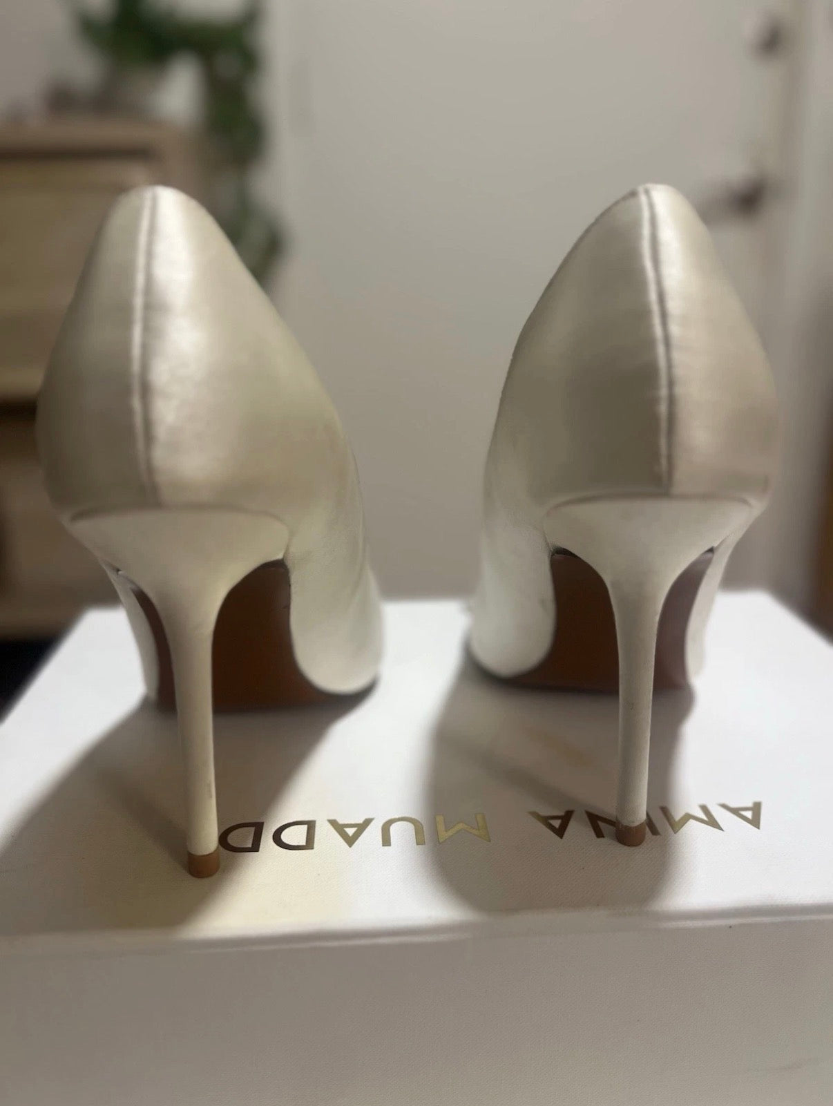 Amina Muaddi Women's Satin Rosie Pumps/ 38.5 Women 8