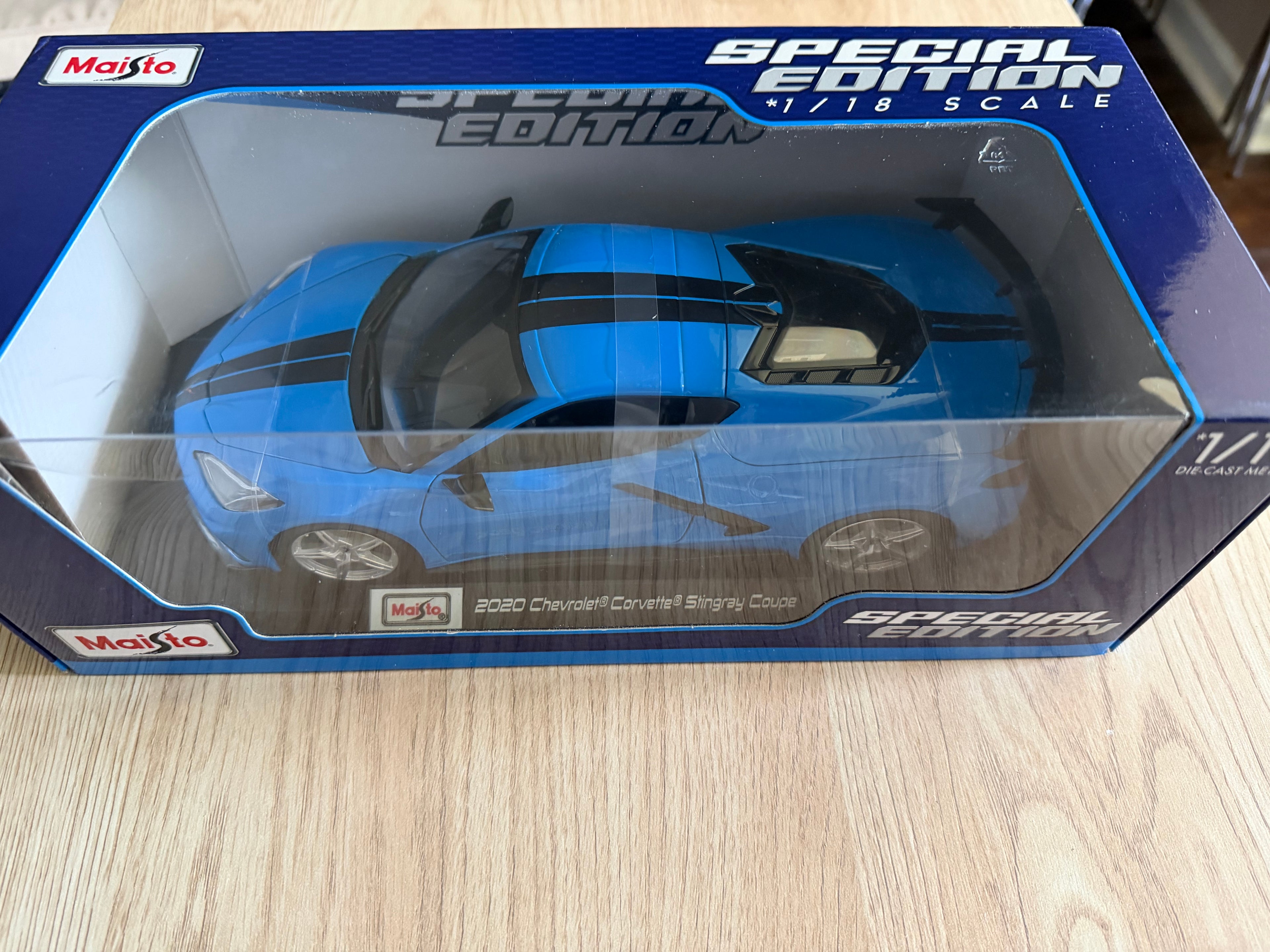 1:18 CORVETTE BLUE DIECAST BY MAISTO