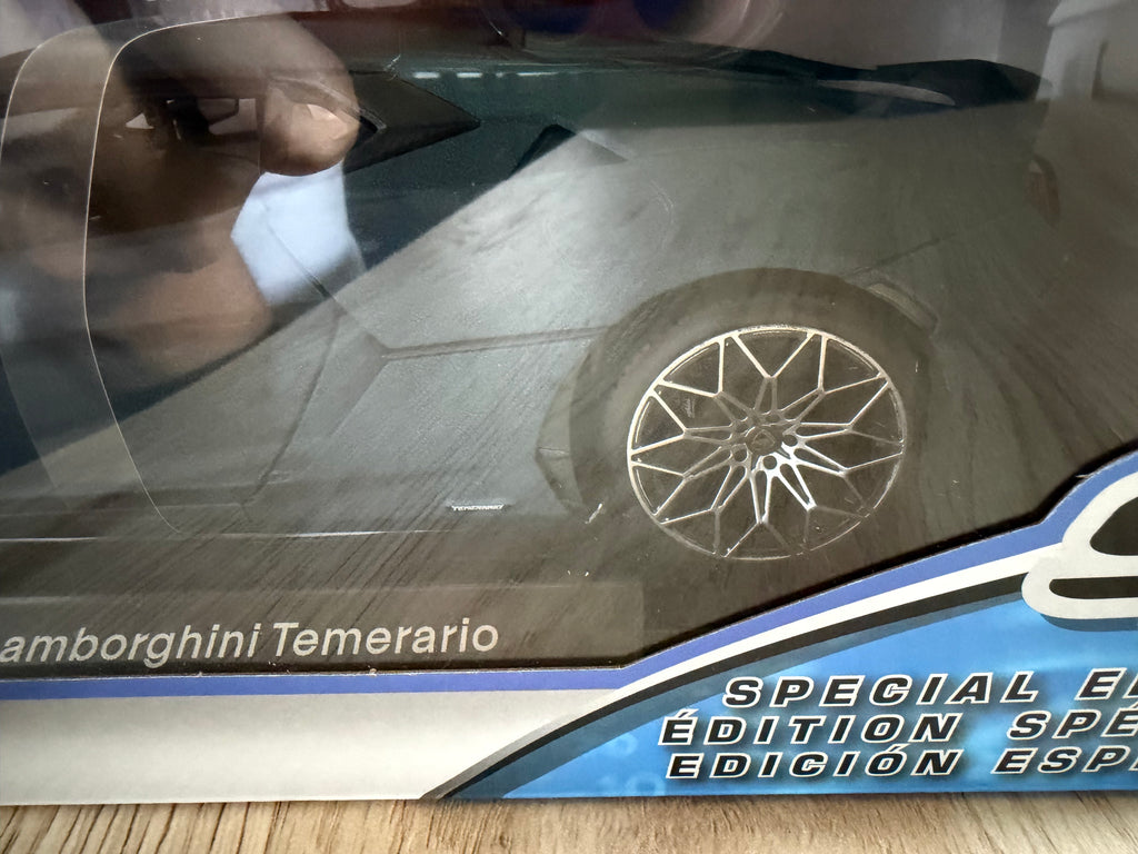 1:18 LAMBORGHINI TEMERARIO BLUE DIECAST BY MAISTO