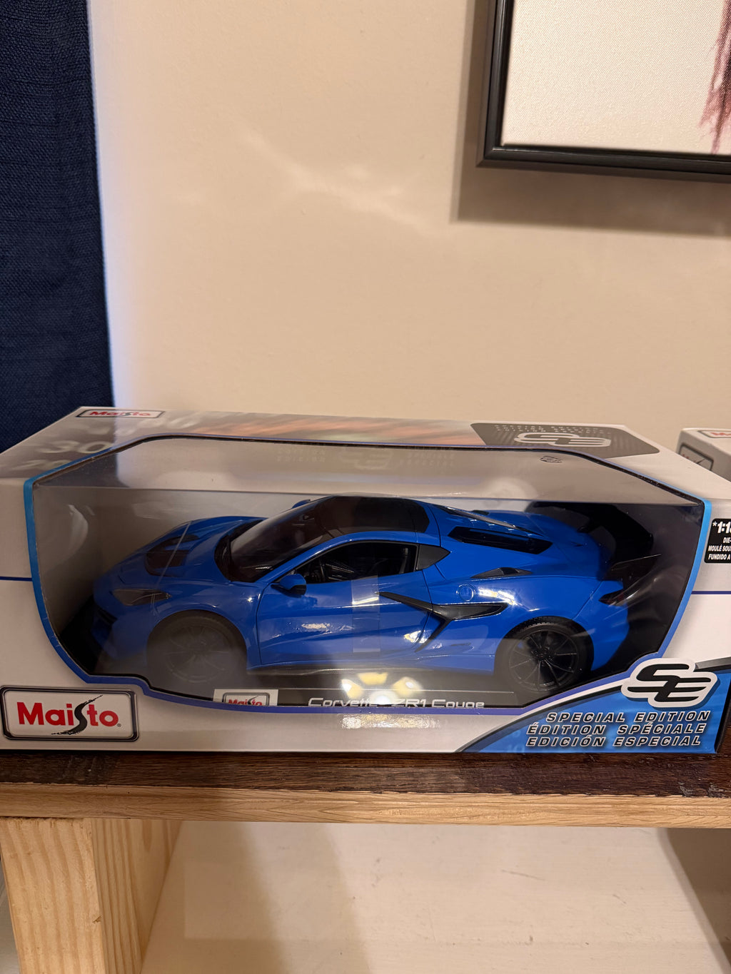 1:18 Corvette ZR1 Coupe Blue by Maisto